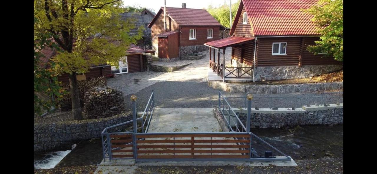 Зачаровані Карпати, Воловець المظهر الخارجي الصورة